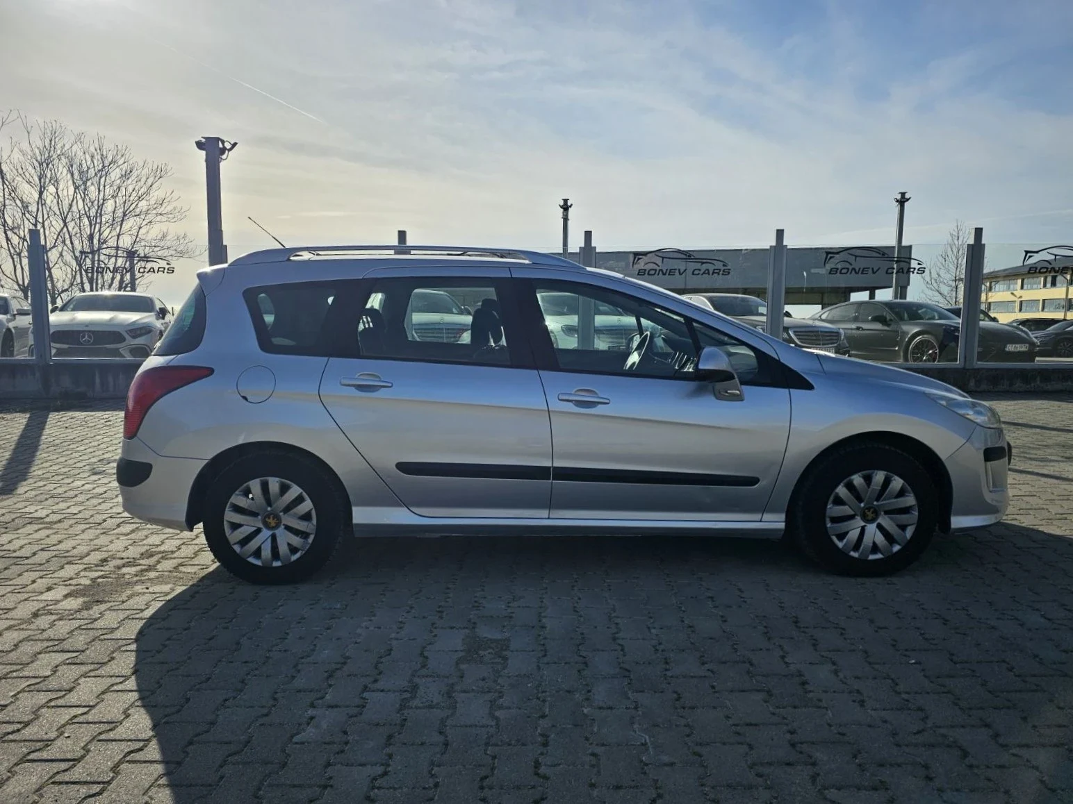 Peugeot 308 SW 1.6HDI ОБСЛУЖЕН