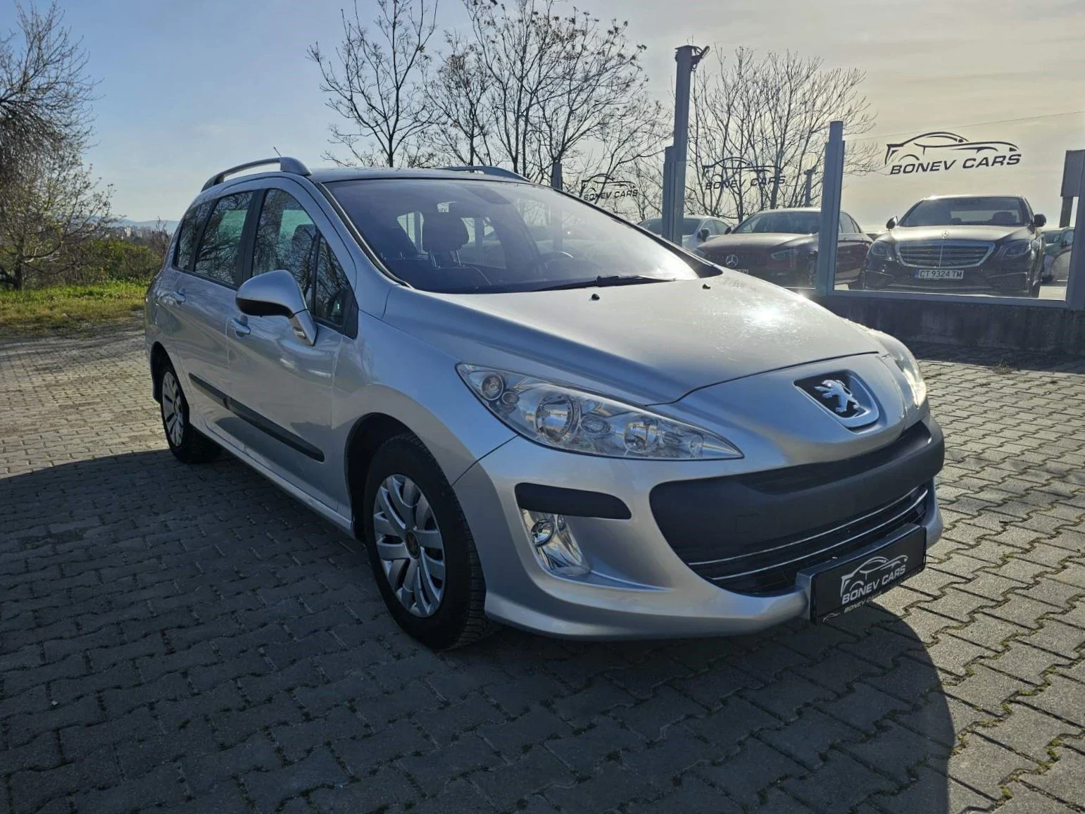 Peugeot 308 SW 1.6HDI ОБСЛУЖЕН
