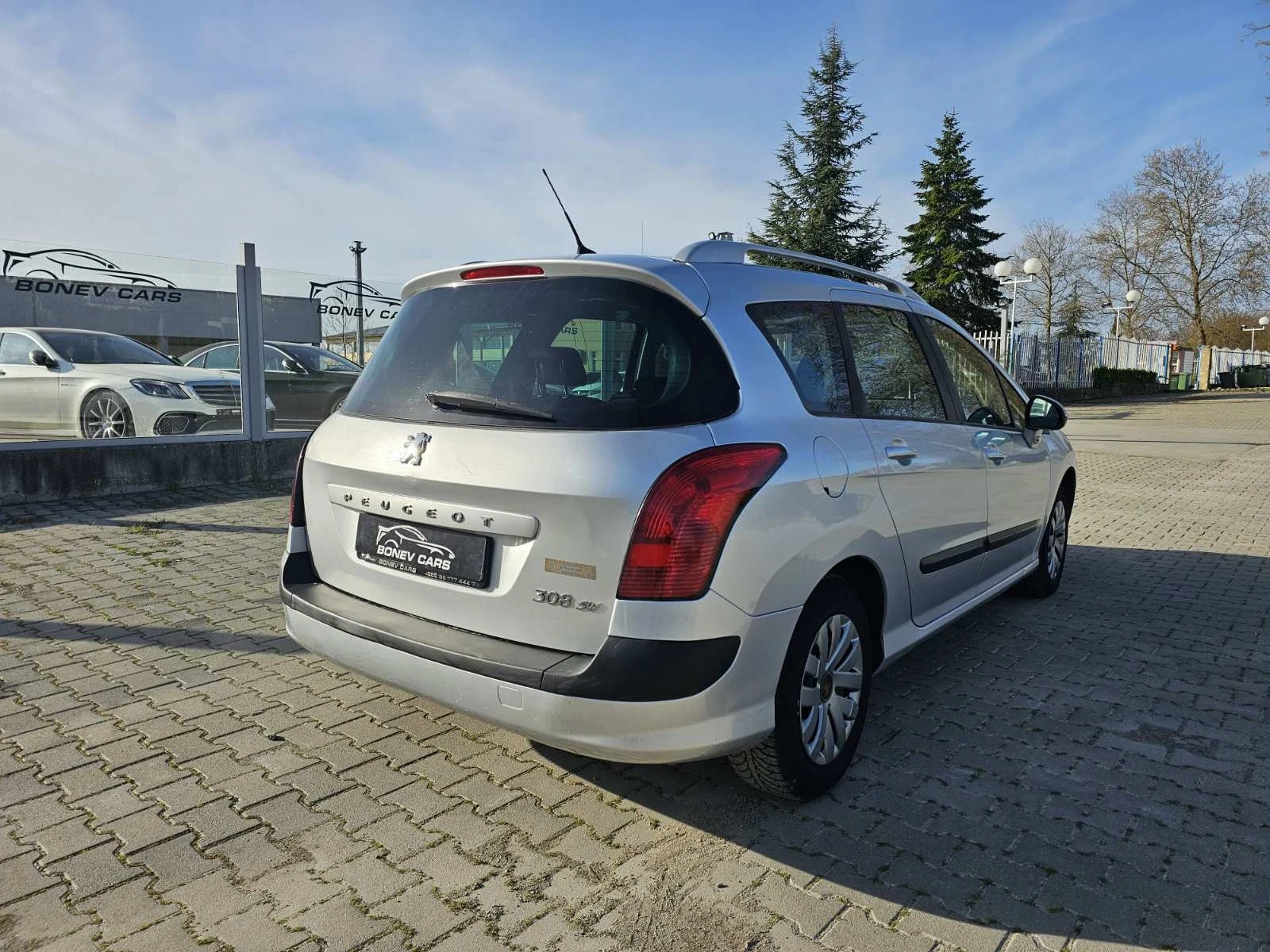 Peugeot 308 SW 1.6HDI ОБСЛУЖЕН