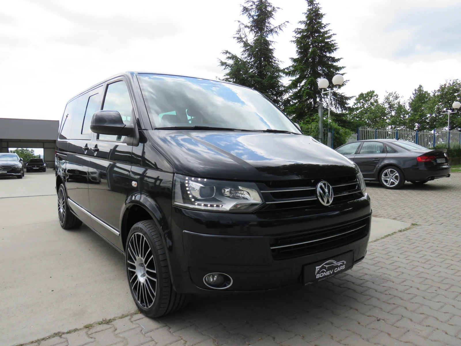 VW Multivan * 2.0TDI DSG 4X4 HIGHLINE LED 7-МЕСТЕН*