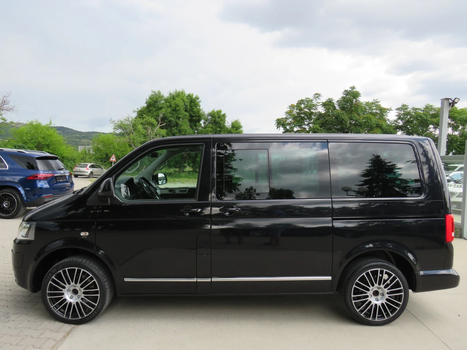 VW Multivan * 2.0TDI DSG 4X4 HIGHLINE LED 7-МЕСТЕН*