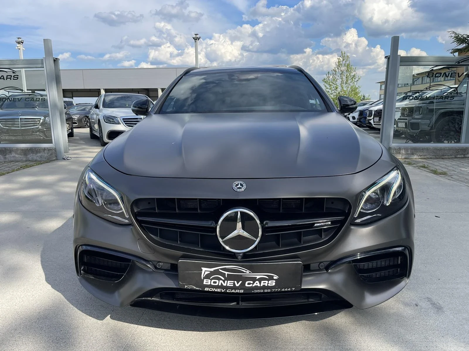Mercedes-Benz E PERFORMANCE 4-MATIC+