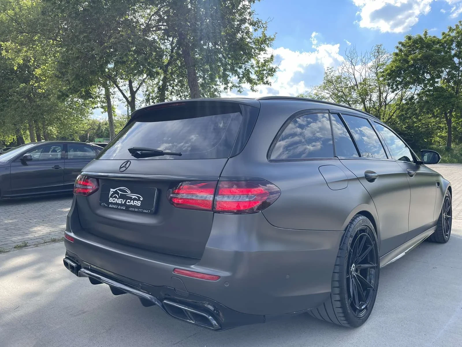 Mercedes-Benz E PERFORMANCE 4-MATIC+