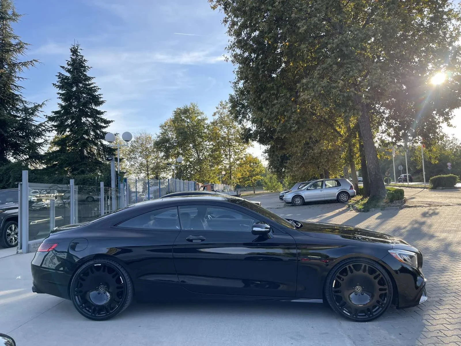 Mercedes-Benz S * BRABUS PACK KEYLESS 4-MATIC PANO *