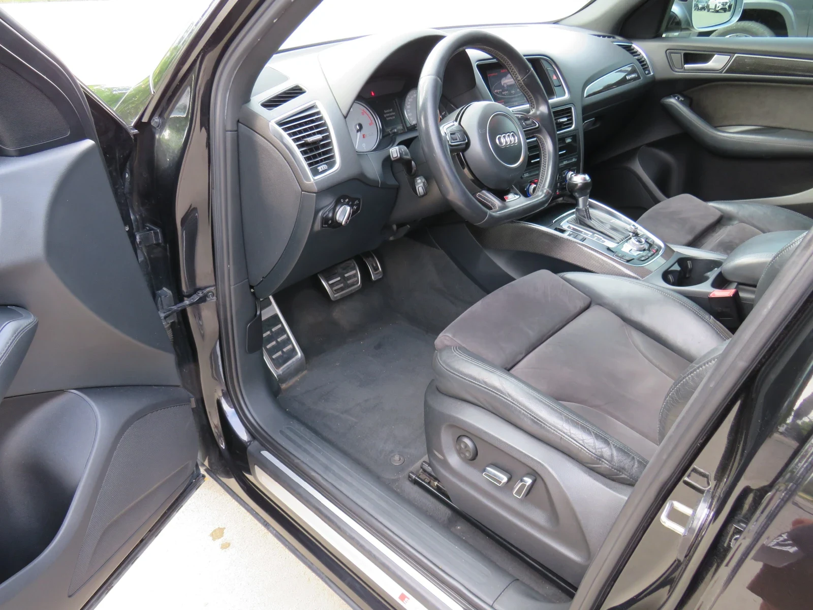 Audi SQ5 * 313к.с 8ZF CARBON*